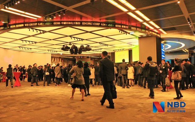 poly-property-stock-pops-29-pct-in-first-trading-day-on-hkex-national