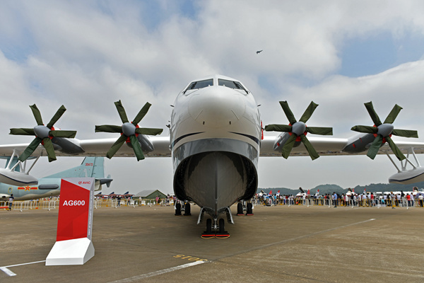 Amphibian_aircraft.thumb_head